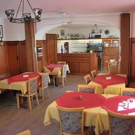 Capelli Hotel *